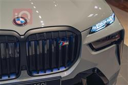 بی ئێم دەبڵیو X7